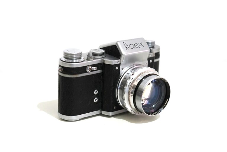 Rectaflex Standard 1950 Duo-Focus Nokton 50mm f:1.5